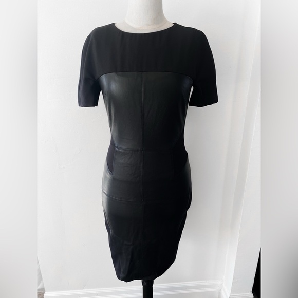 Space Couture Black Dress with Leather Detail, Size 44, Made in Italy - Picture 7 of 10